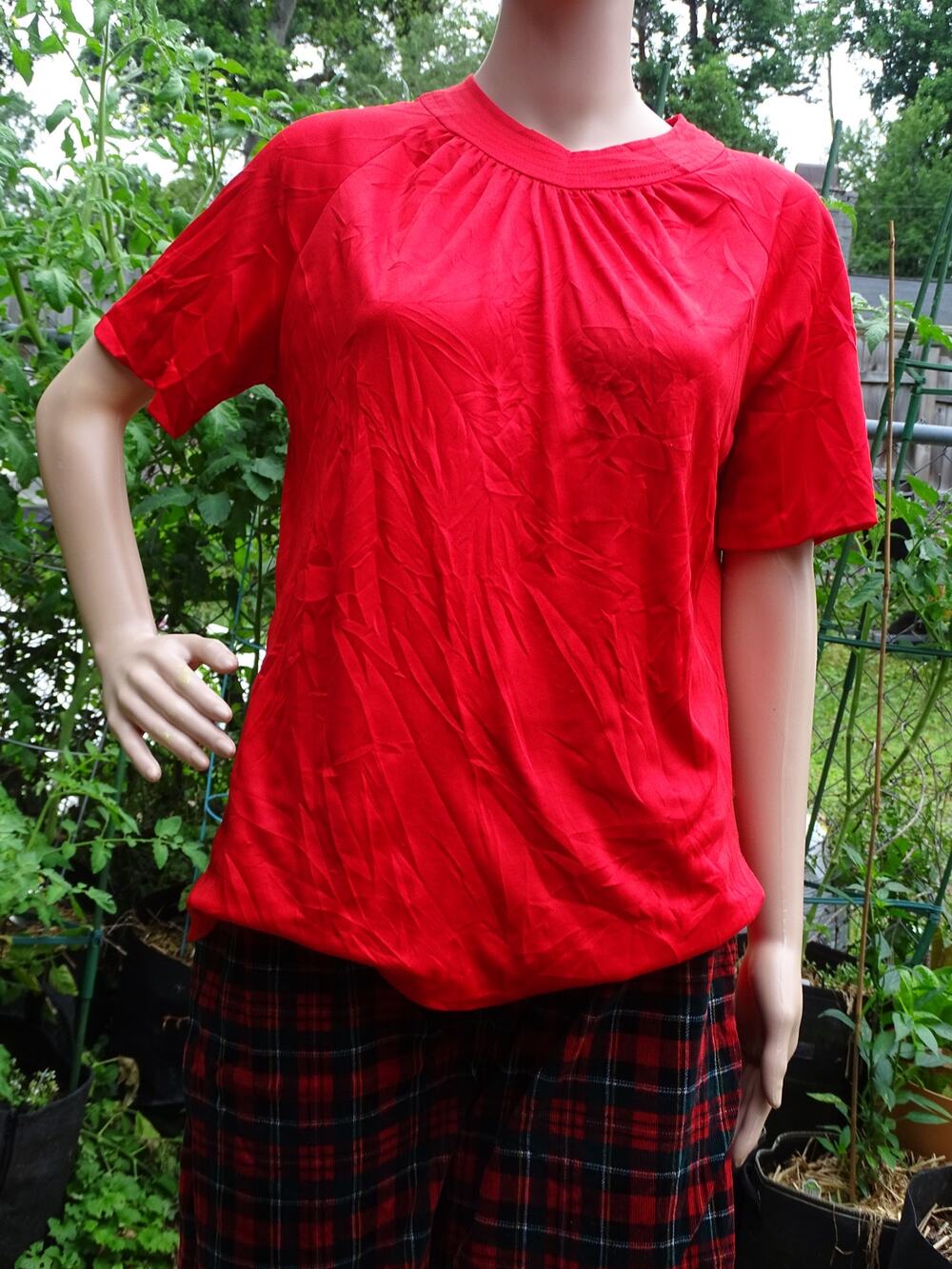 Vintage 1970s Red Blouse Womens Medium Large Gathered Pleated Retro Zipper Back